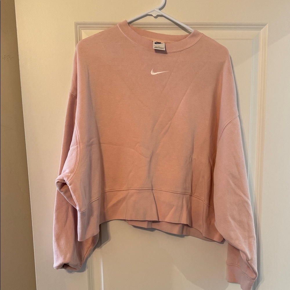 Nike Women's Light Pink Cropped Crew Sweatshirt